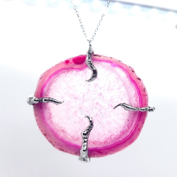 Pink tentacle agate crystal necklace handmade - Picture 9 of 16